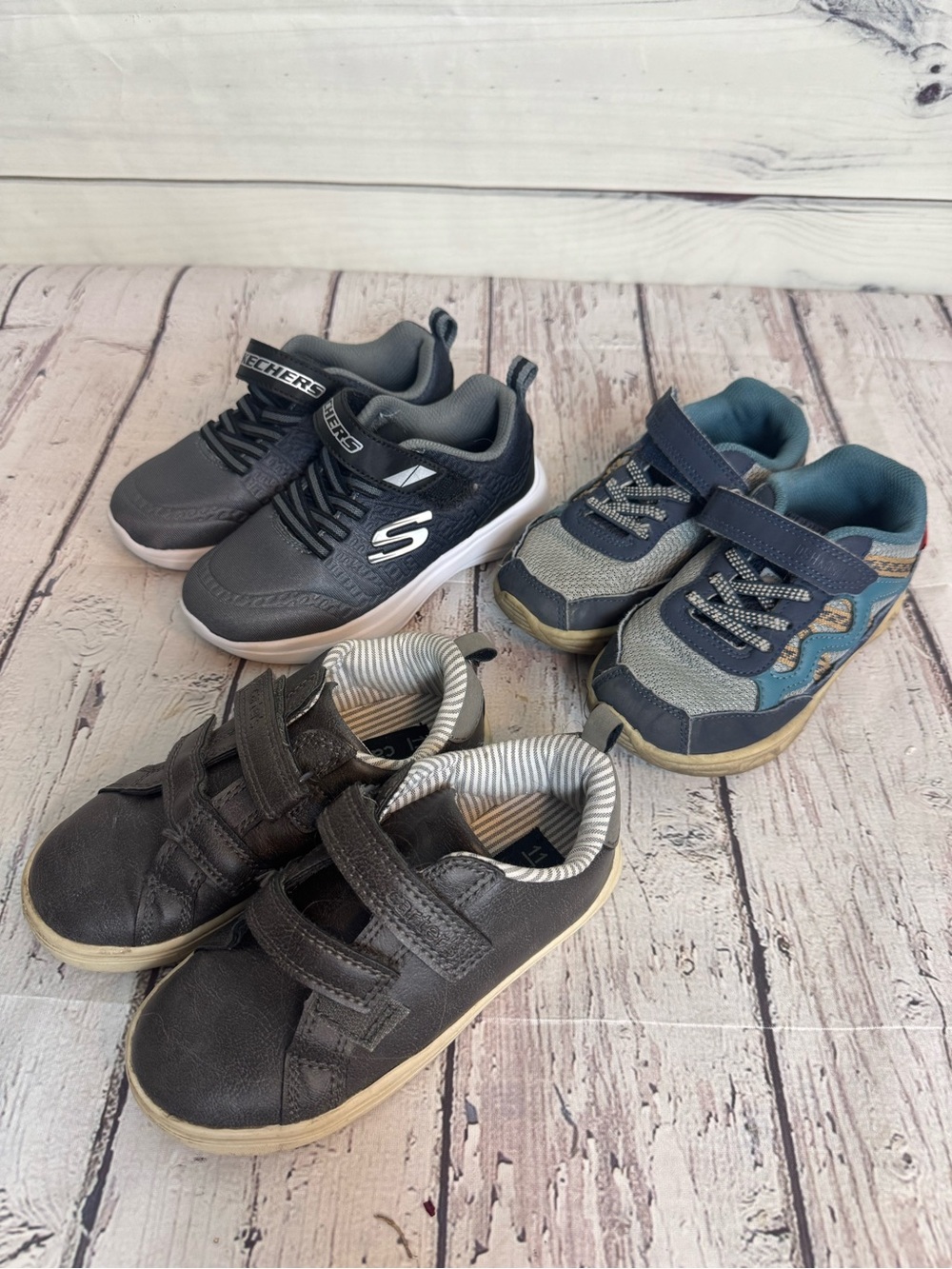 Boys size 11 shoes skechers carters oshkosh